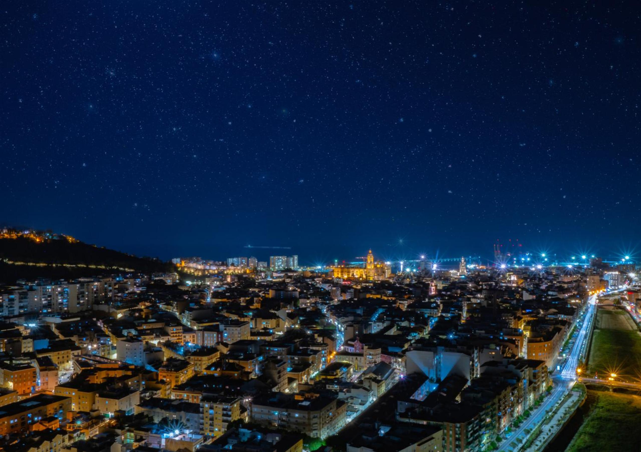 Cubo's Luxury Urban Sky Apartment 12