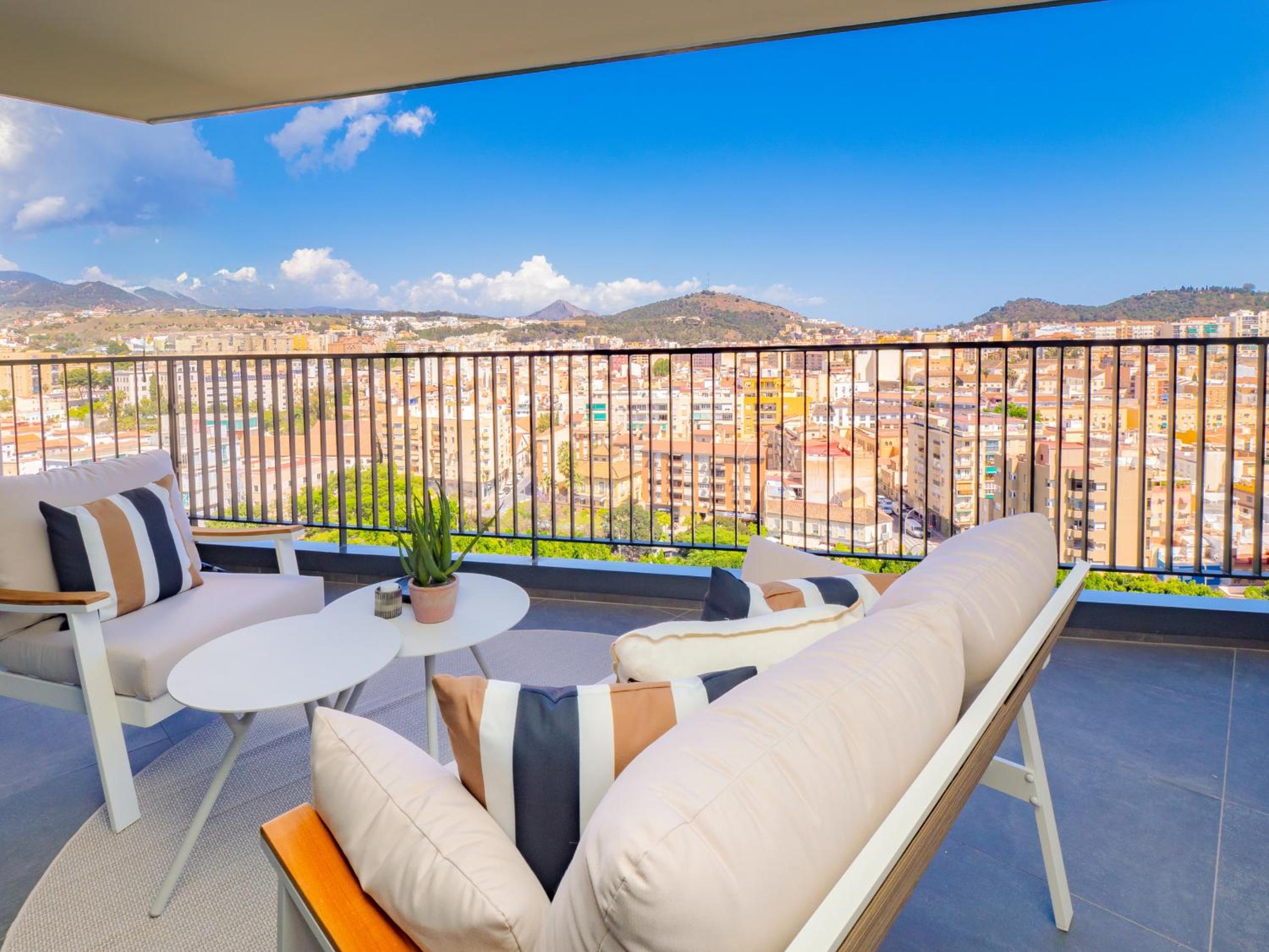 Cubo's Luxury Urban Sky Apartment 12