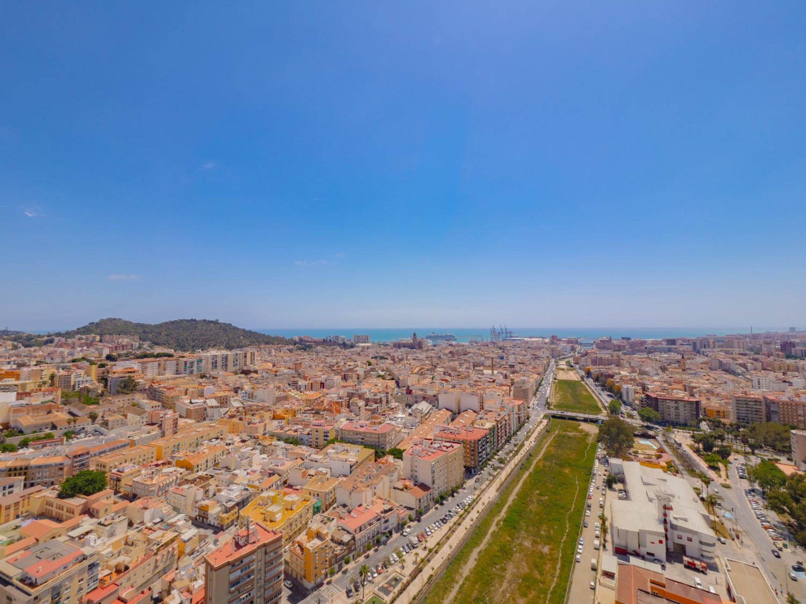 Cubo's Luxury Urban Sky Apartment 12