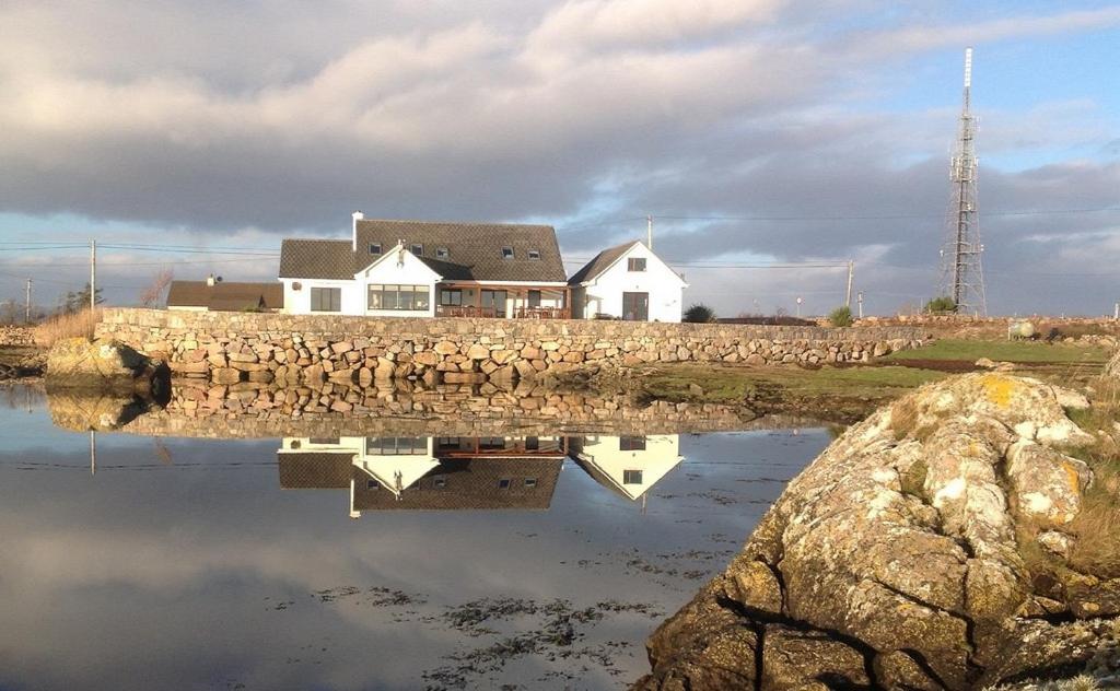 4 bedroom holiday home overlooking the sea in Connemara view 2