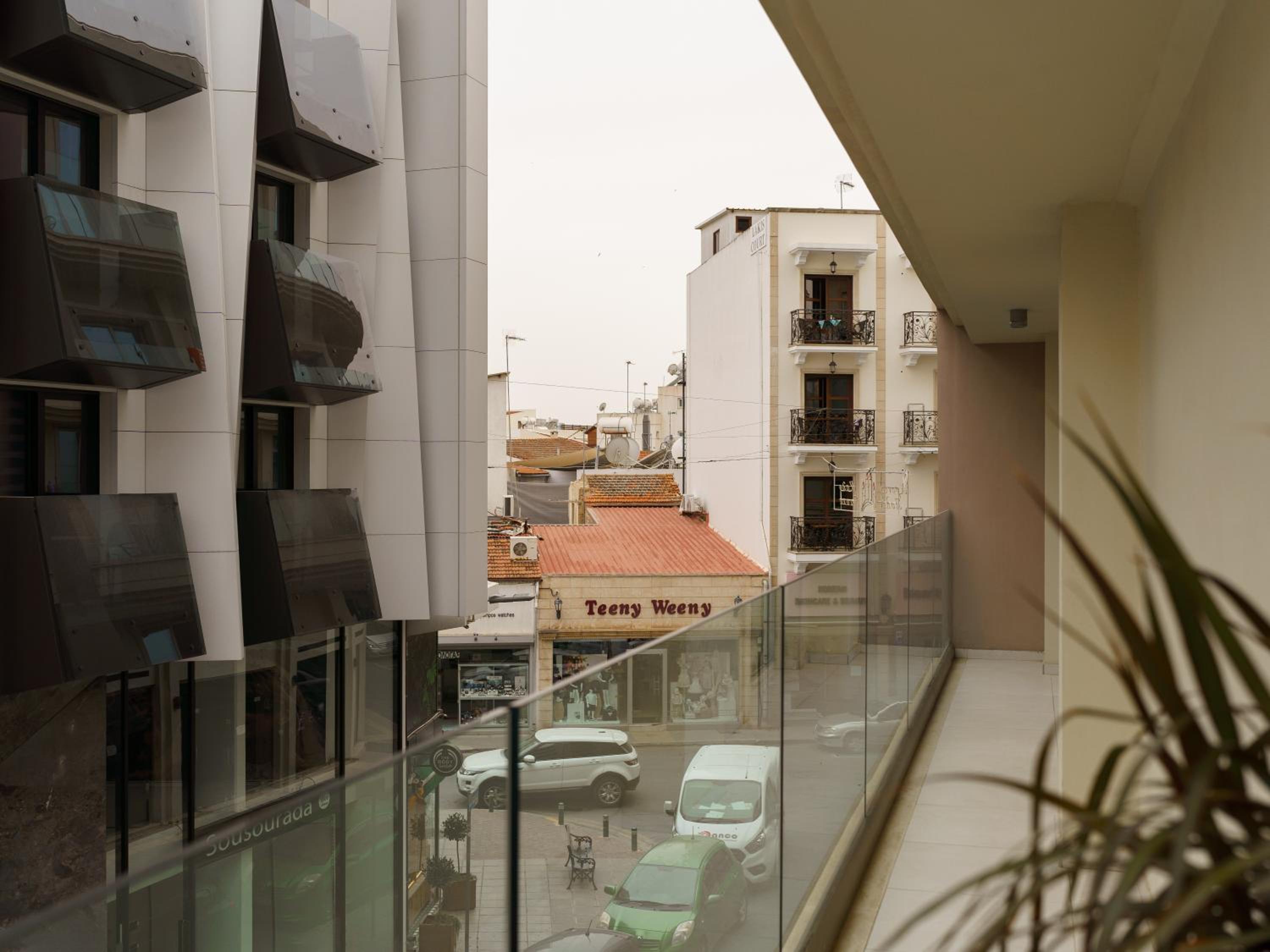 Halcyon Central Apartments