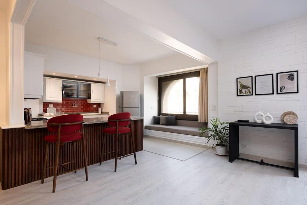 Modern 3 BR in heart of Maadi