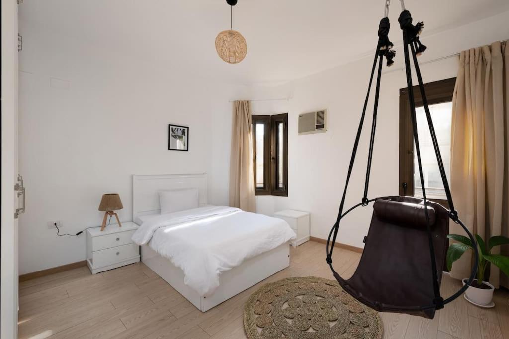 Modern 3 BR in heart of Maadi