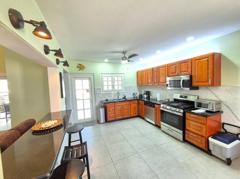 Ruby Villa - Lakes Edge