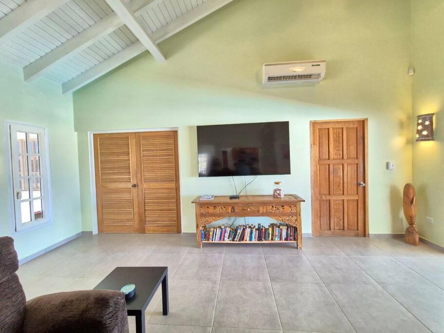 Ruby Villa - Lakes Edge