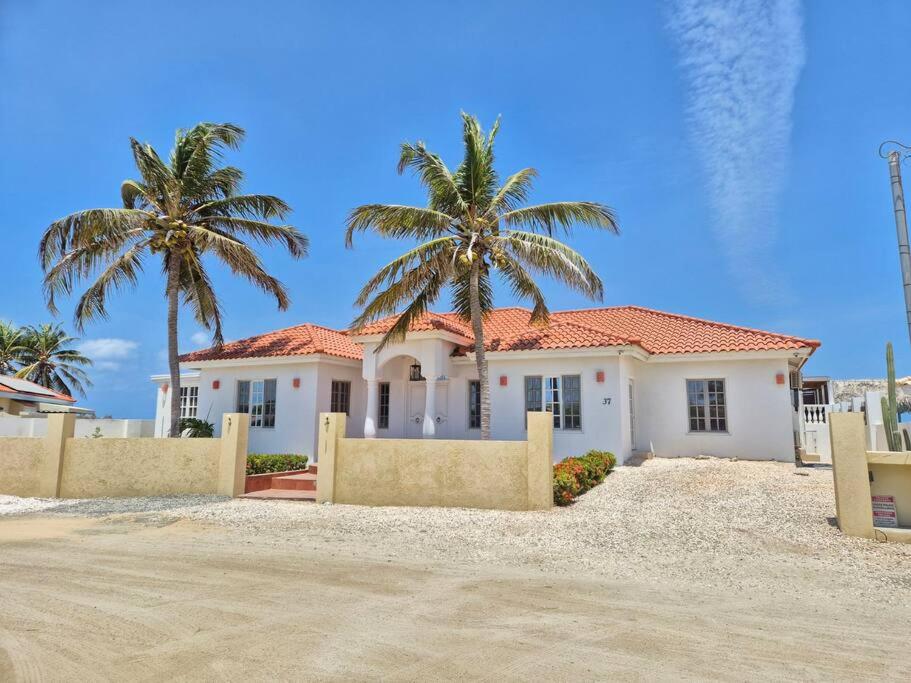 Ruby Villa - Lakes Edge