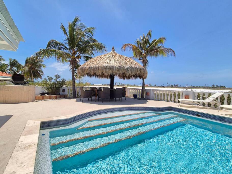 Ruby Villa - Lakes Edge