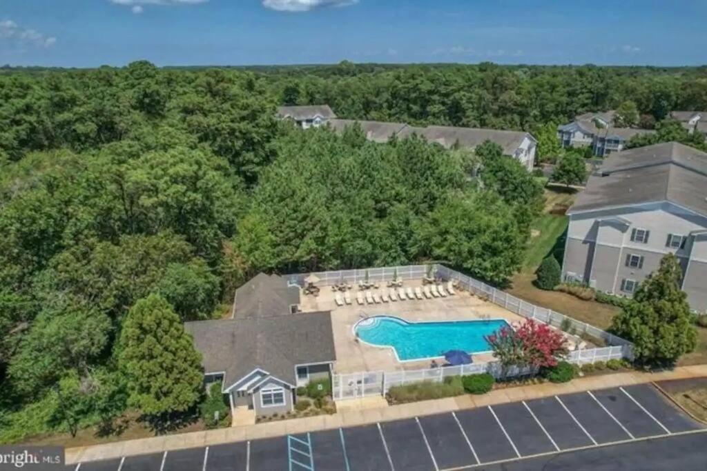 Family perfect getaway 2 bedroom apartment view 3