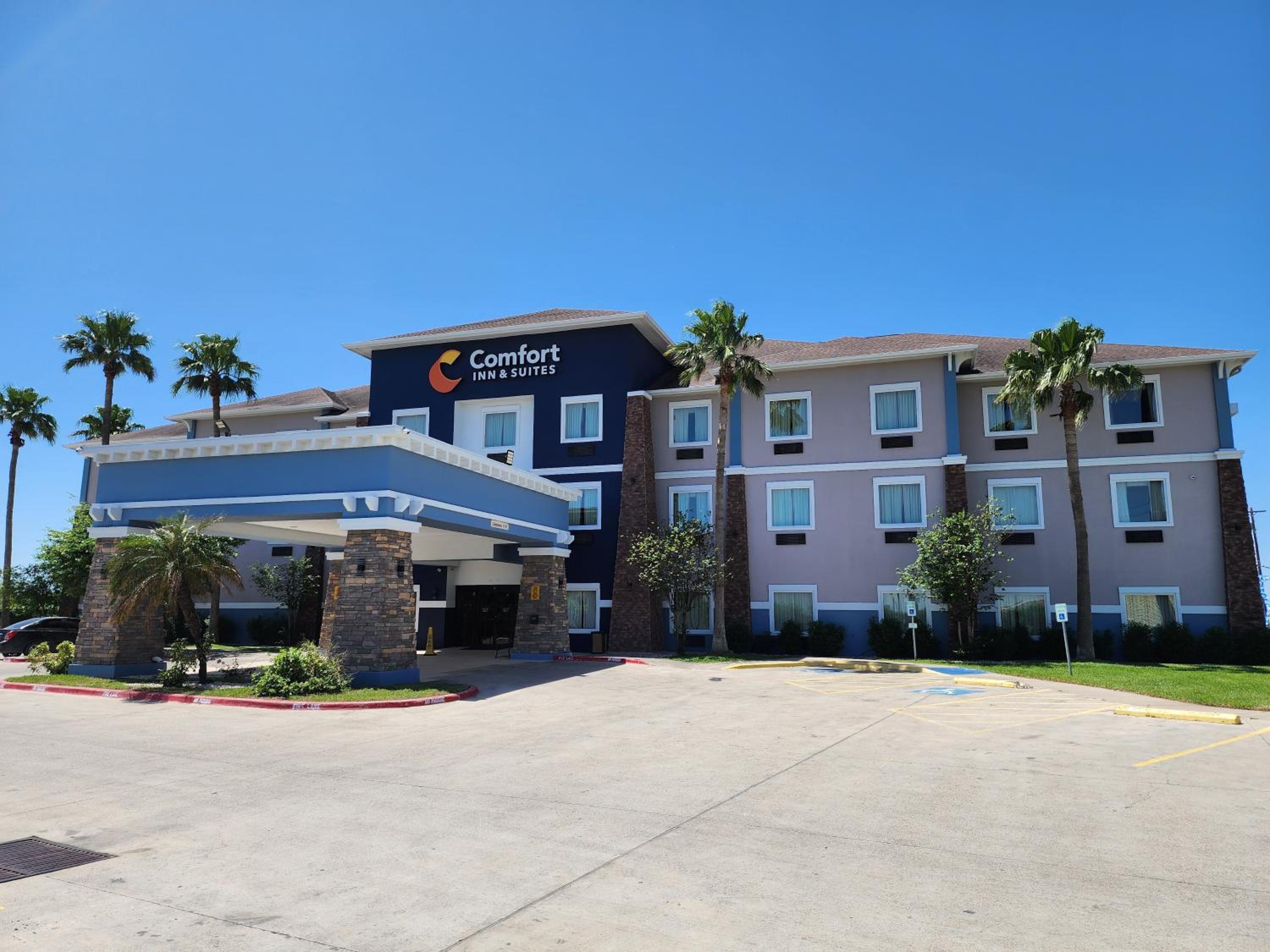 McAllen Vacations - Comfort Inn  Suites Donna near I-2 - Property Image 1
