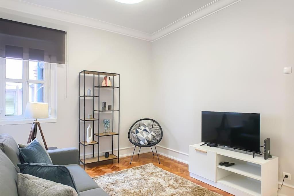 Uptown Stylish Apartment view 2