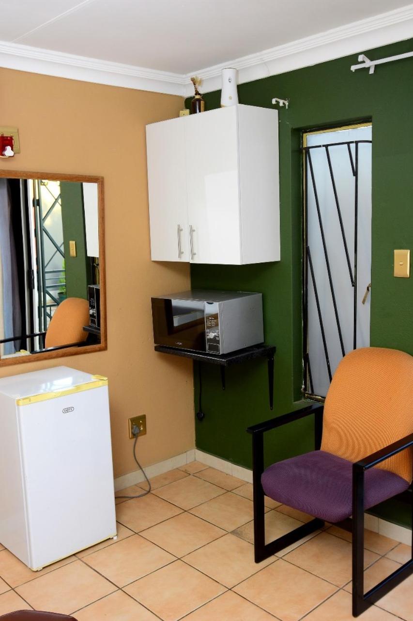 Obasi Green Inn Guesthouse view 3