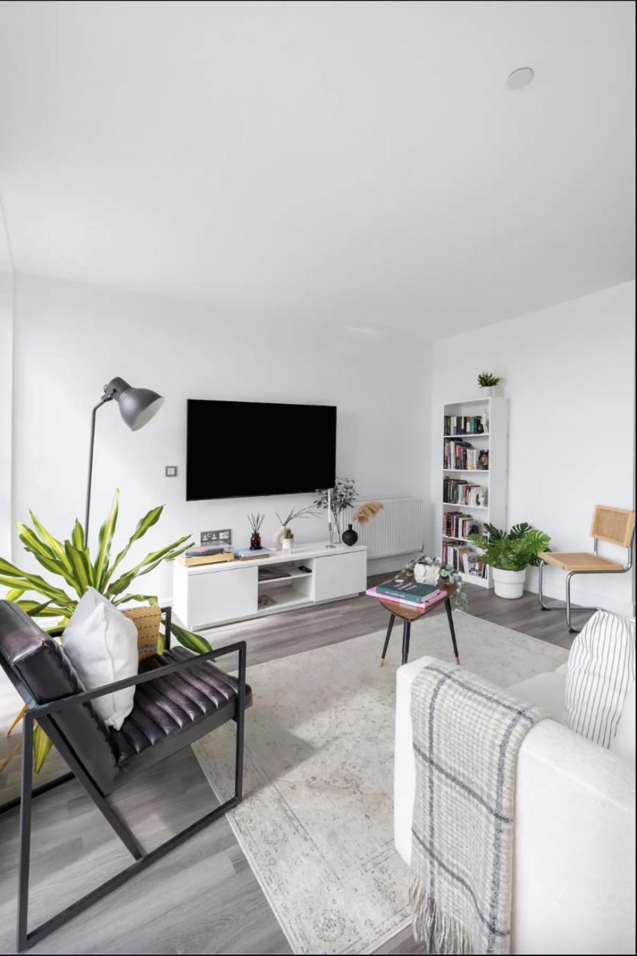 Scandi Style Flat in London with Private Terrace