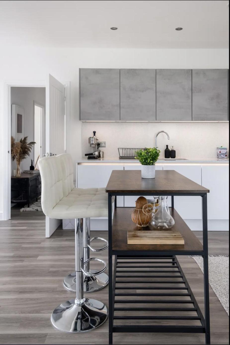Scandi Style Flat in London with Private Terrace
