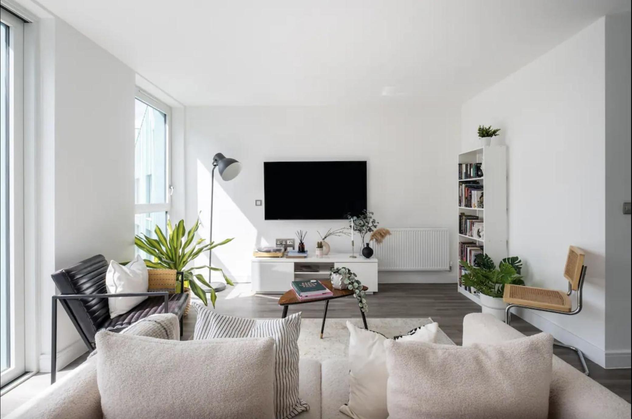 Scandi Style Flat in London with Private Terrace