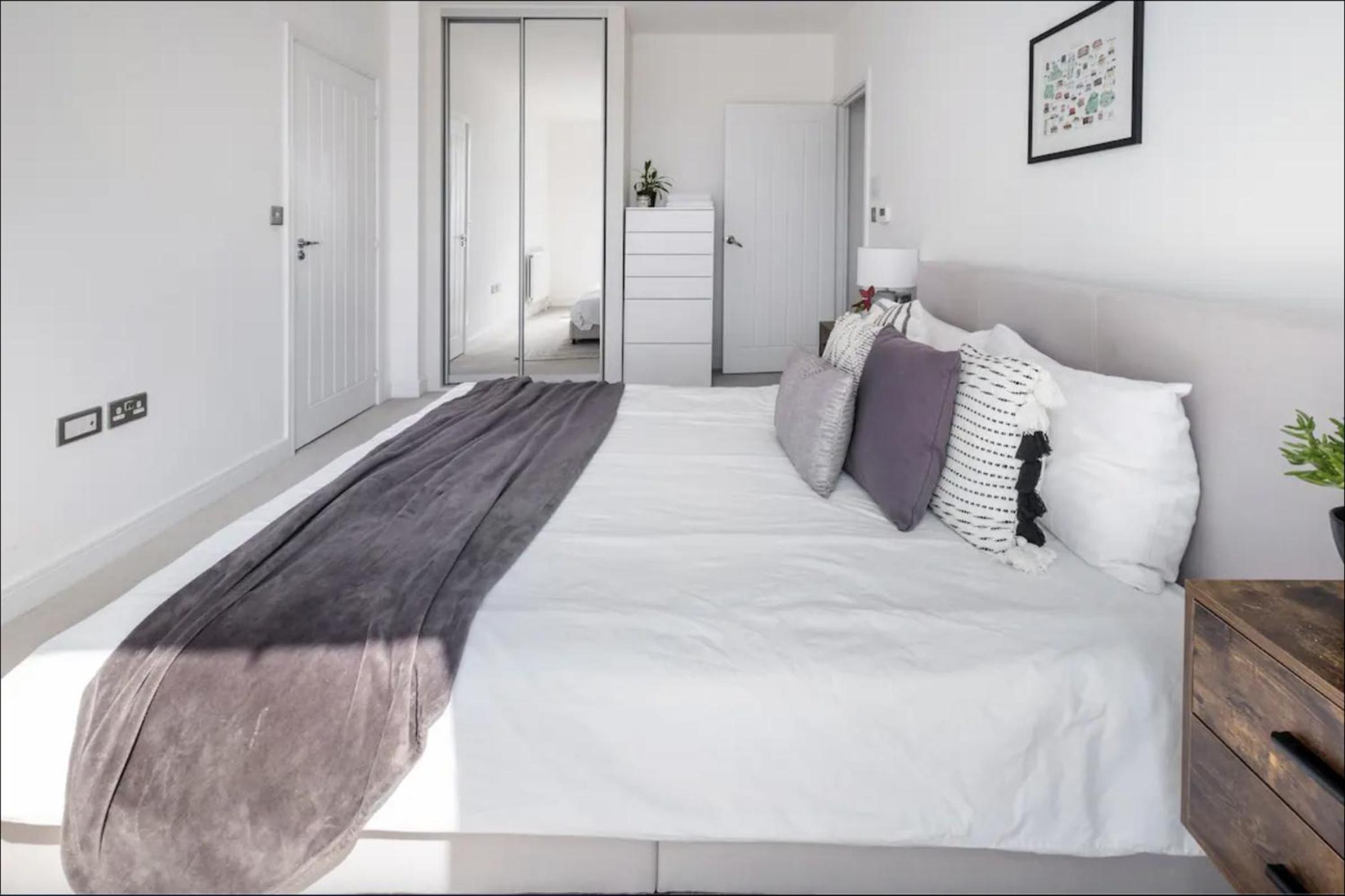 Scandi Style Flat in London with Private Terrace