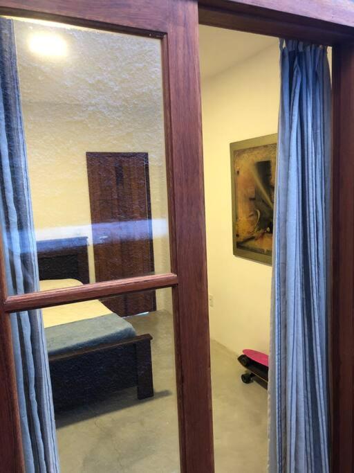 Casa maravilhosa a 2 quadras da praia - 5 suites