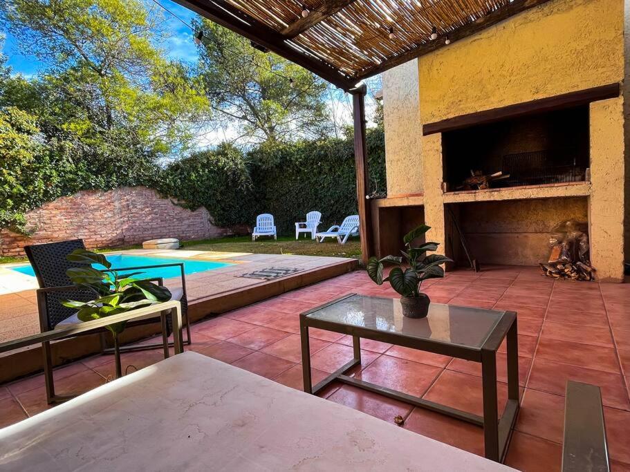 Hermosa Casa, Chacras de Coria-Pileta-Parrilla-AA