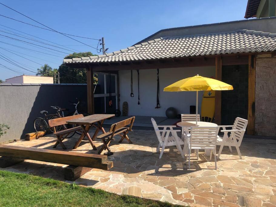 Casa maravilhosa a 2 quadras da praia - 5 suites