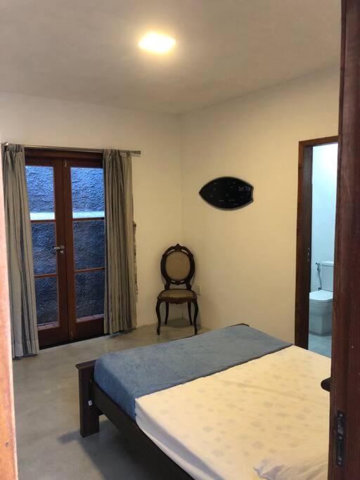 Casa maravilhosa a 2 quadras da praia - 5 suites