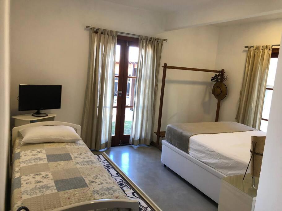 Casa maravilhosa a 2 quadras da praia - 5 suites