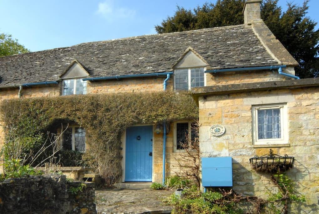 Slatters Cottage - 17th Century Cotswolds Cottage view 2