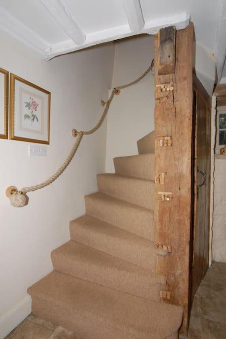 Slatters Cottage - 17th Century Cotswolds Cottage view 3
