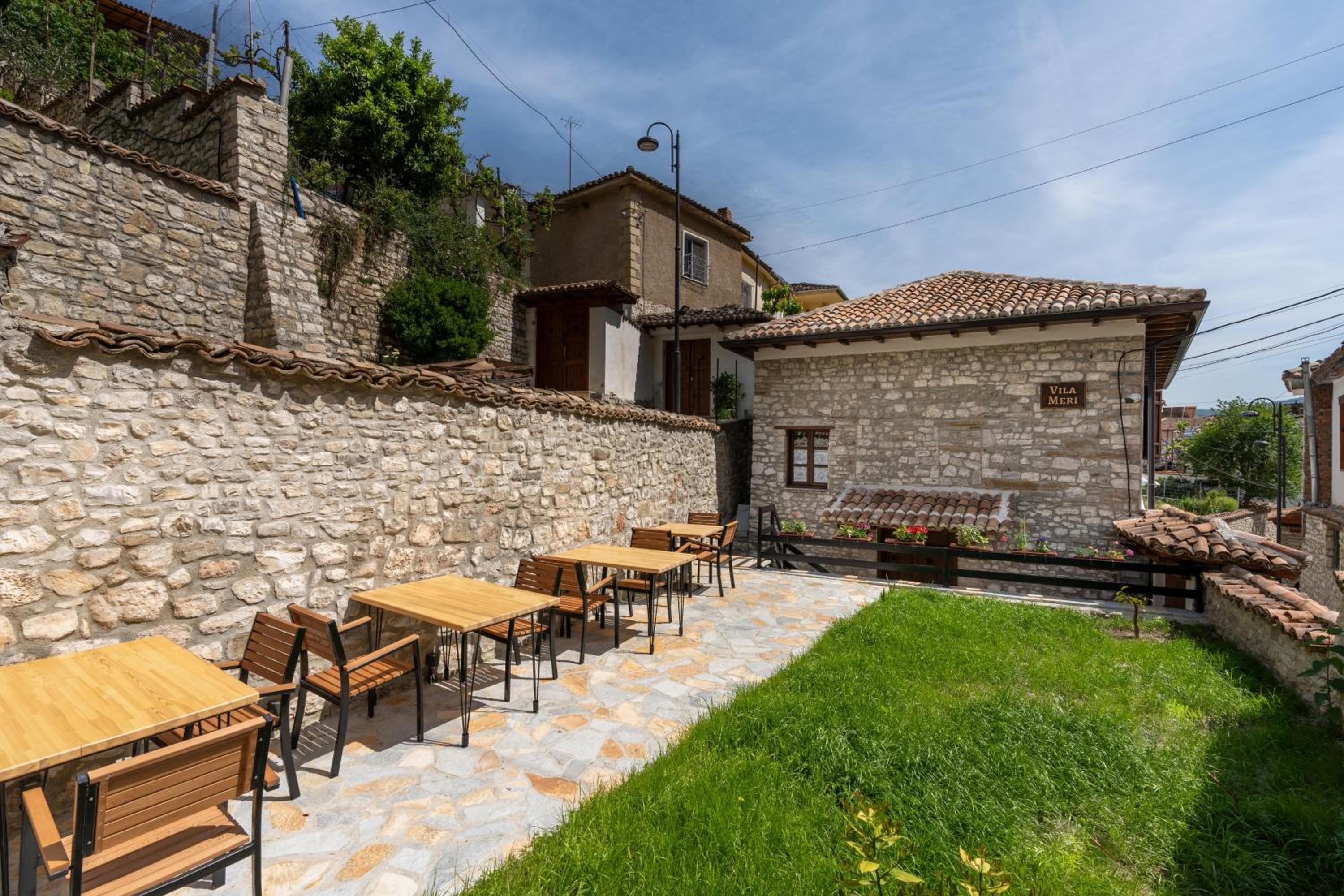 Hotel Vila Meri - Image 1