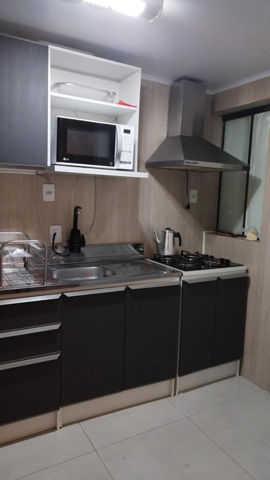 Casa de 2 Pavimentos Inteira com garagem