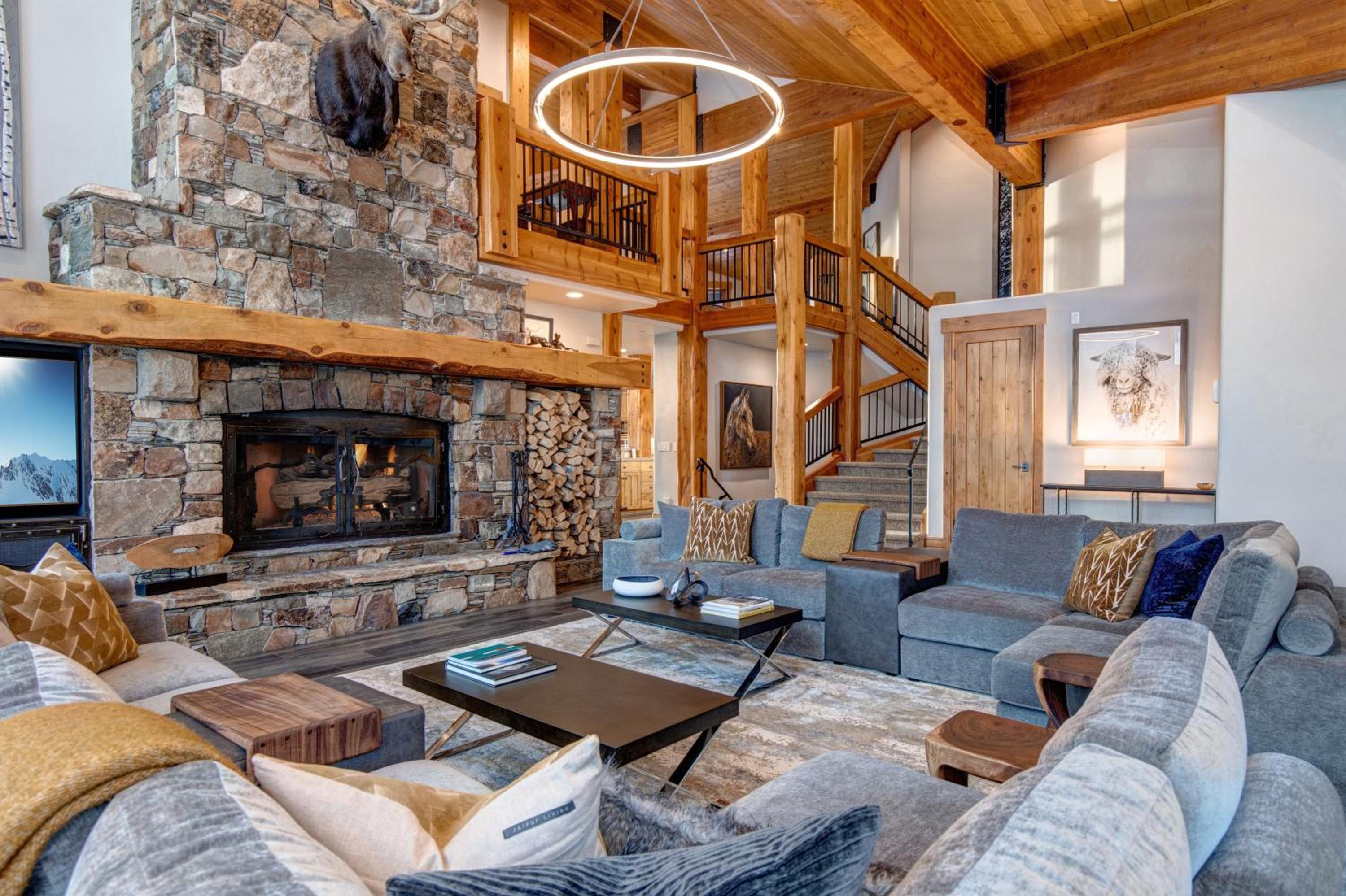 Upper Deer Valley Luxury w Hot Tub view 3
