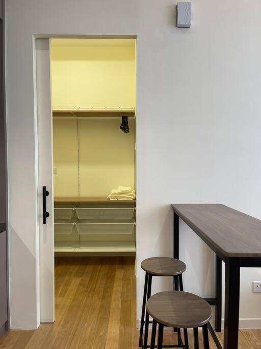 Perfect fully furnished loft for ladies or couples