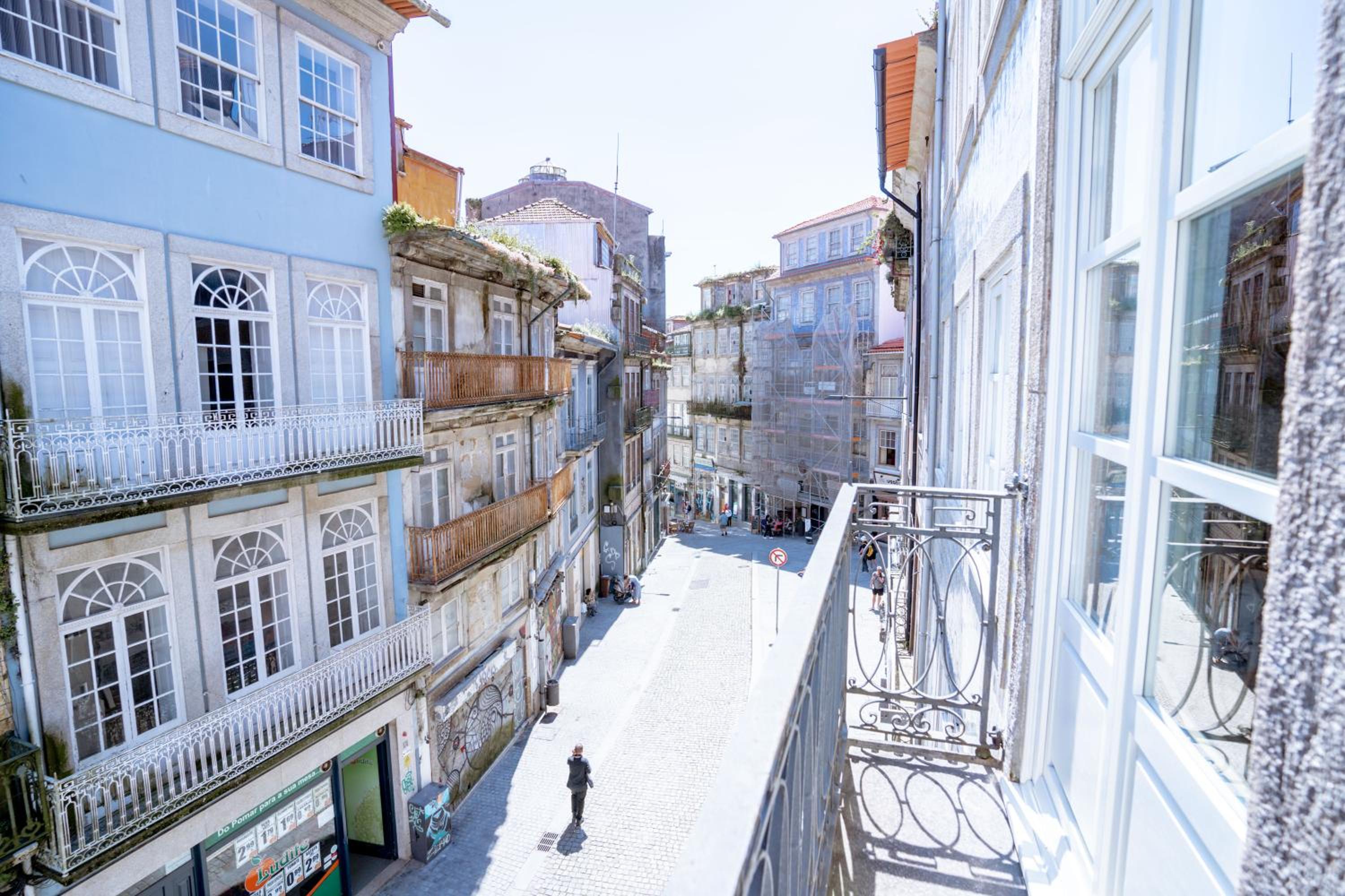 Authentic Porto Suites view 5