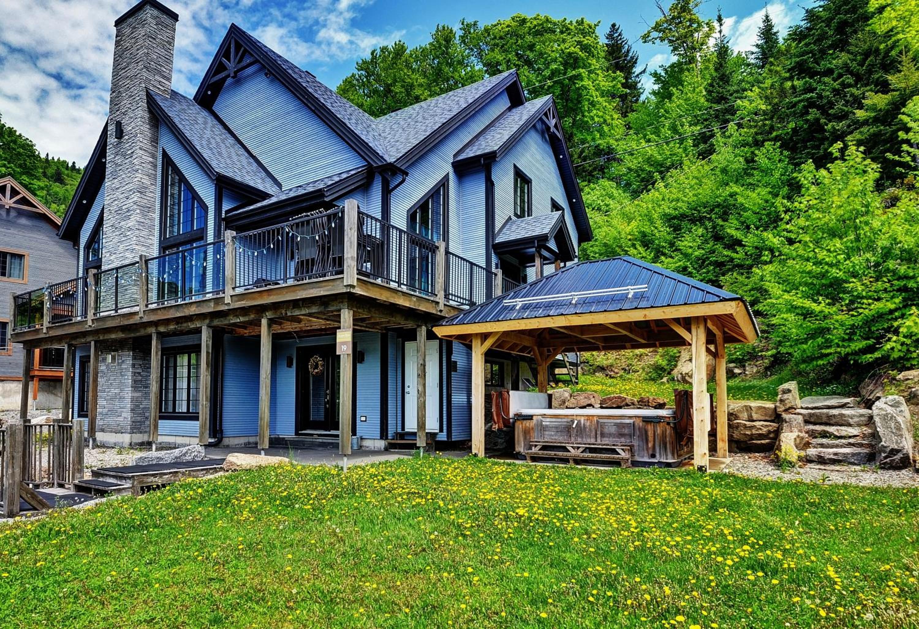 Chalet 19 Chemin Blanc by Les Chalets Alpins