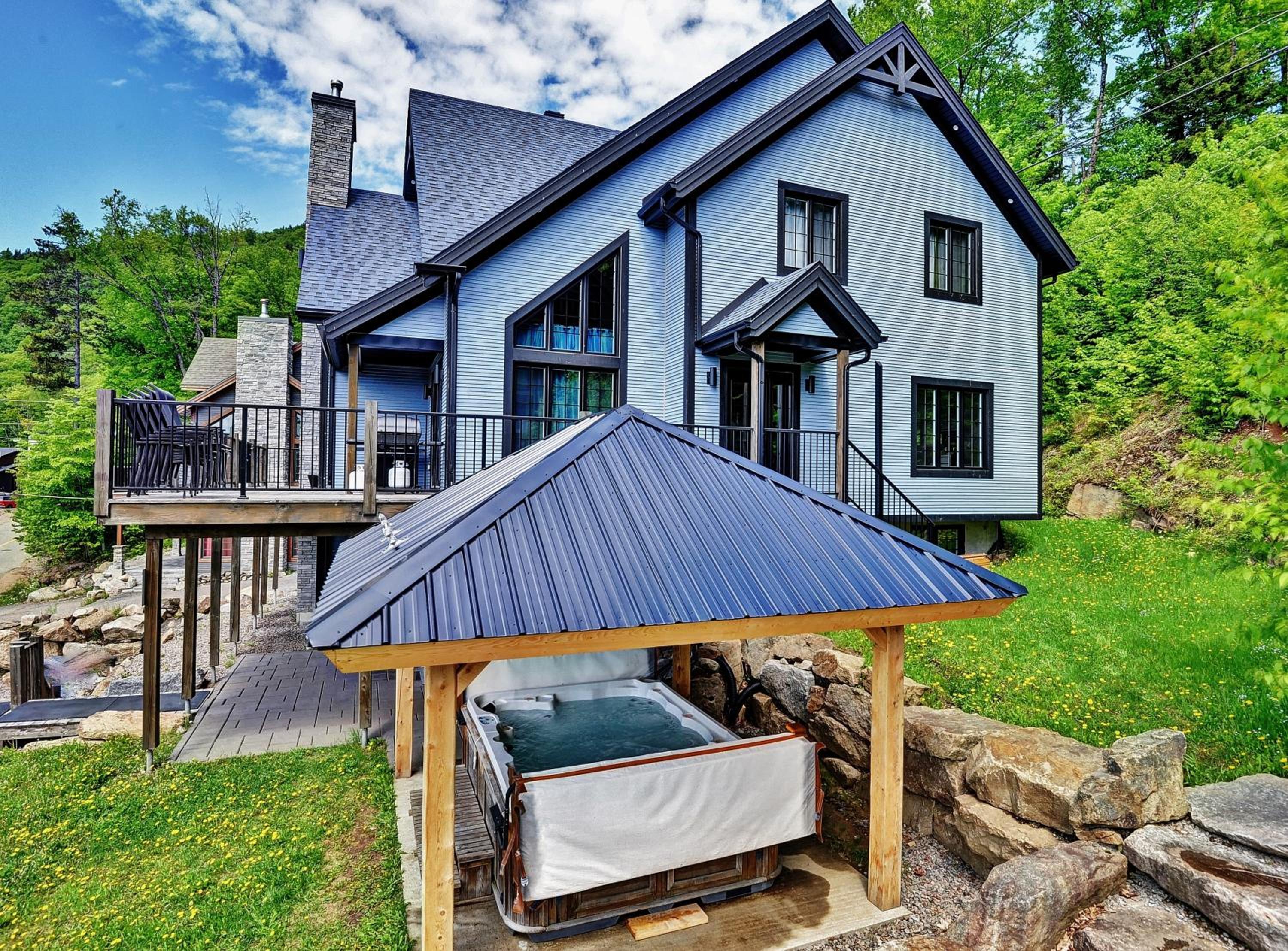 Chalet 19 Chemin Blanc by Les Chalets Alpins