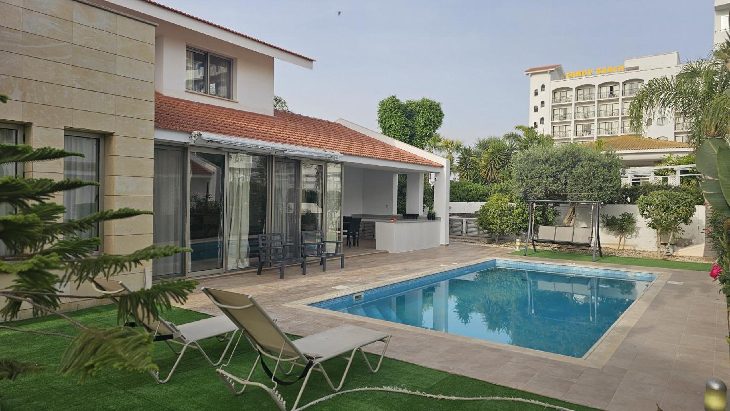 STAY Sunset Lagoon Villa