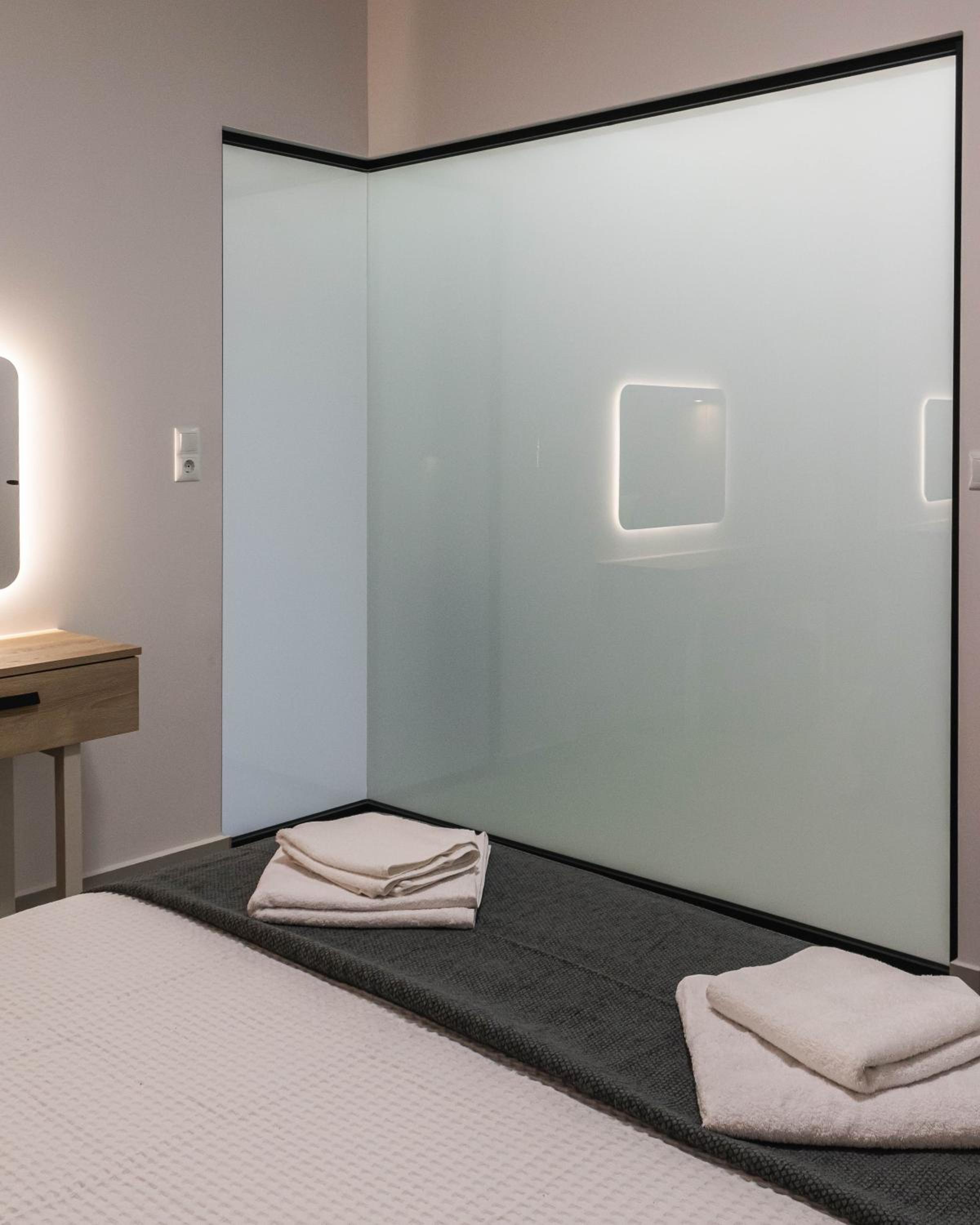 Harmony Luxury Apartment photo 2