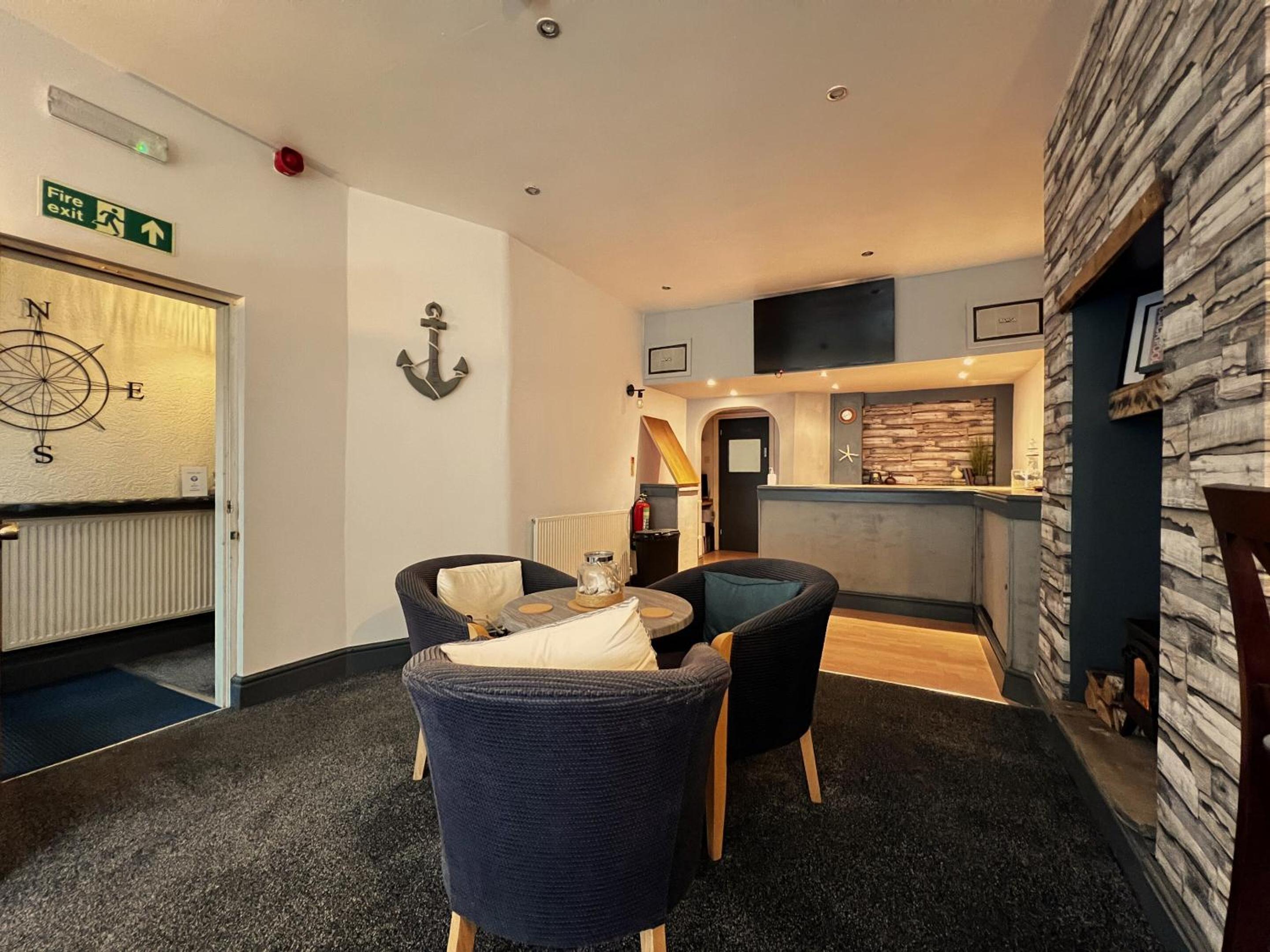 Central Cove Guesthouse