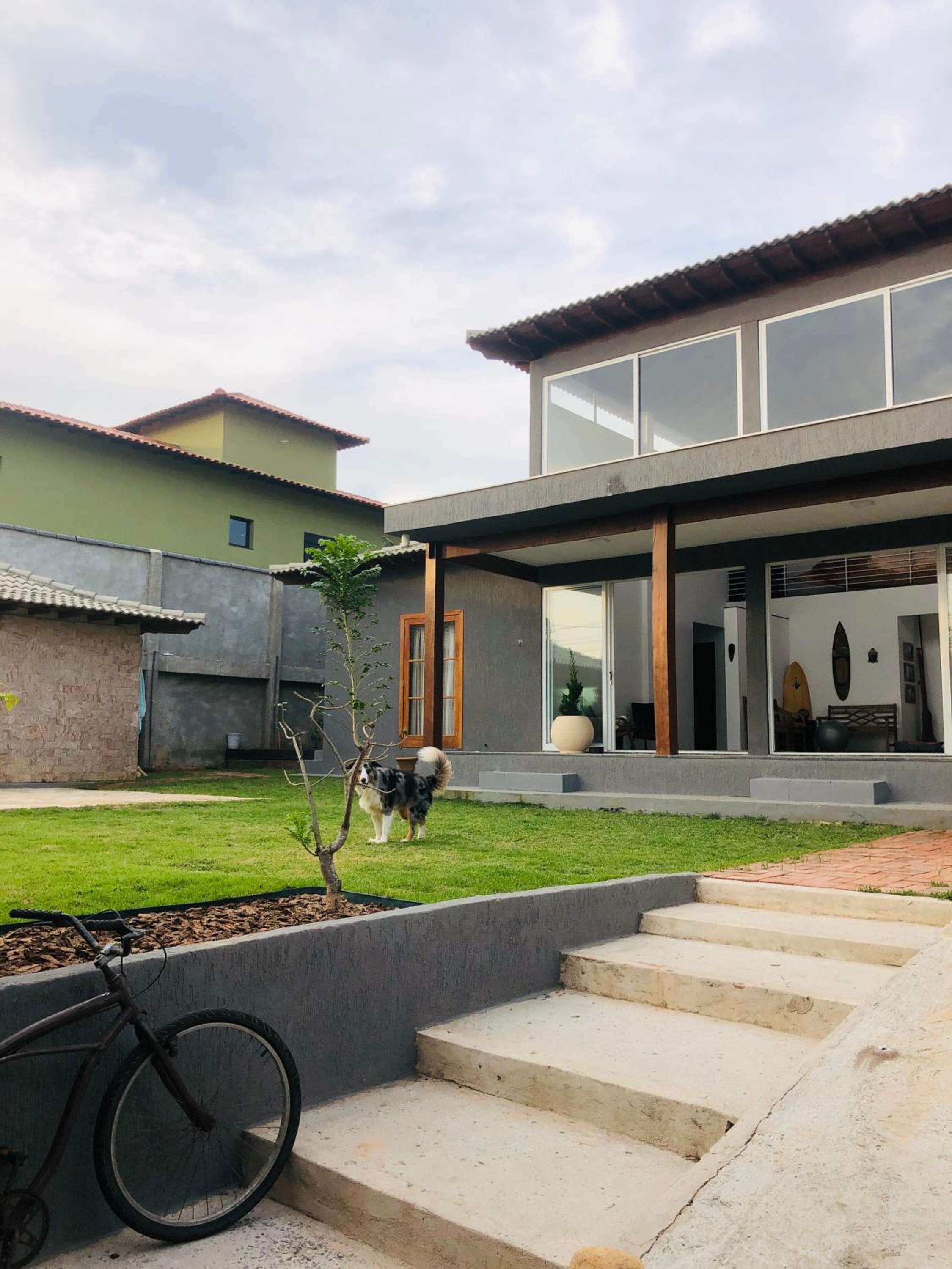 Casa maravilhosa a 2 quadras da praia - 5 suites