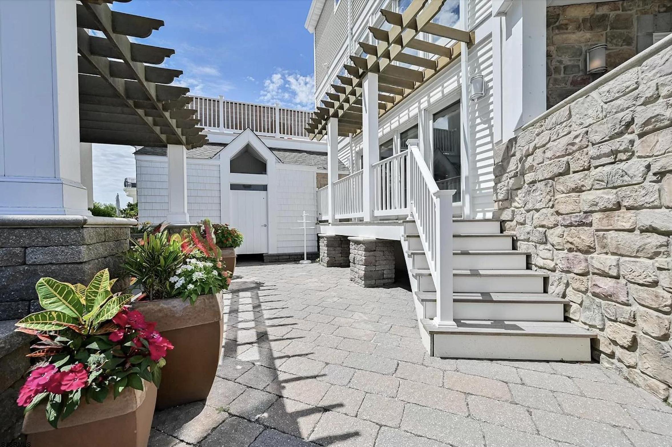 Brigantine Beach Retreat 100 feet from beach view 4