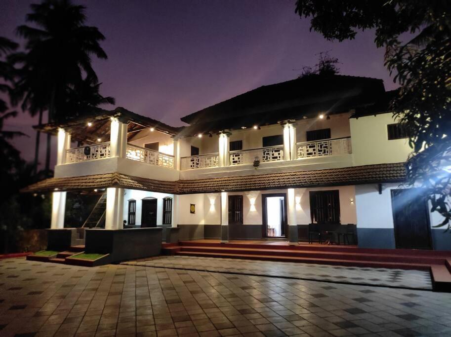 Sukūn Heritage -A traditional 4 Bedroom Vacation Villa view 2