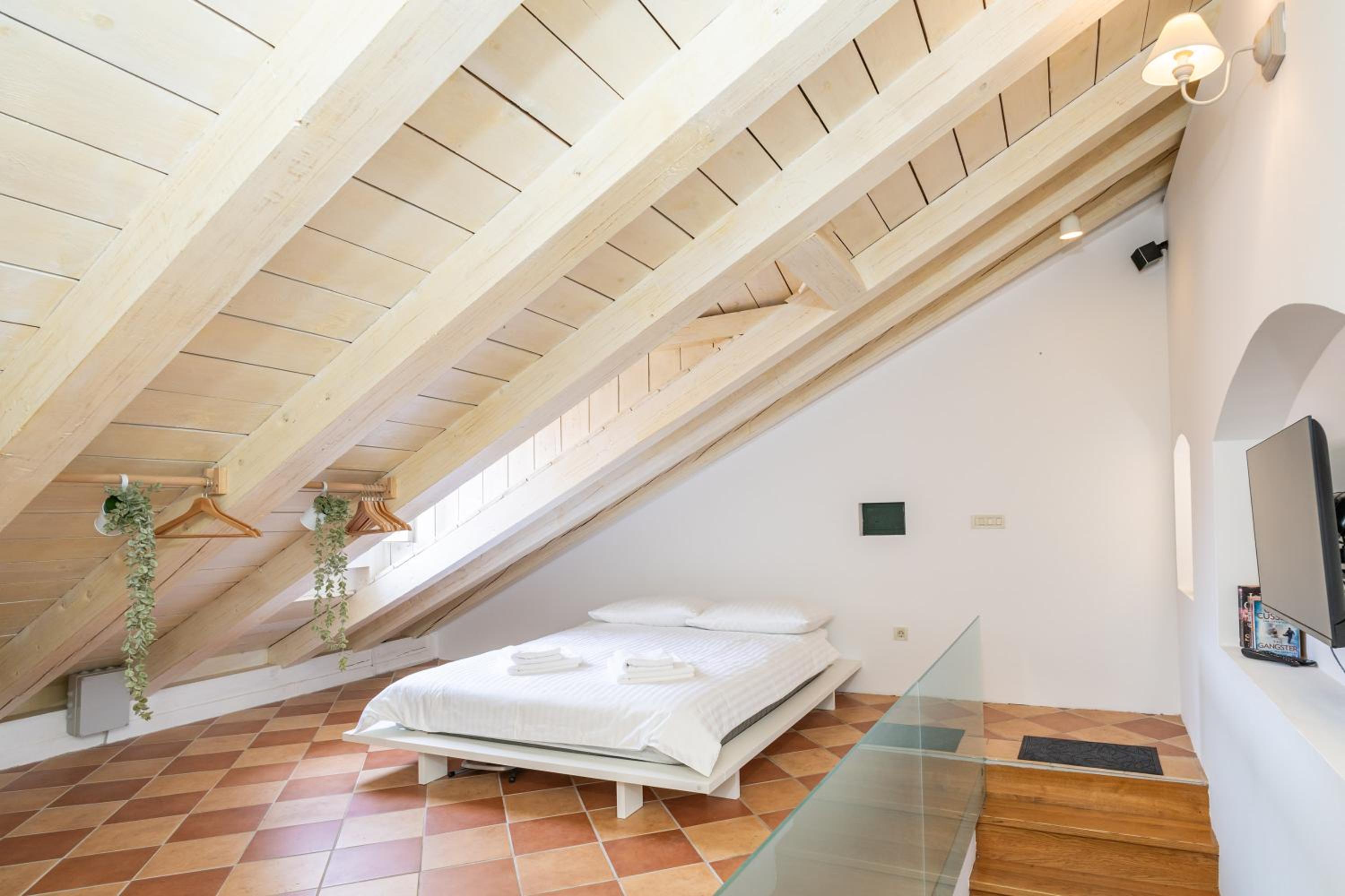 Kenova Apartments Old Town