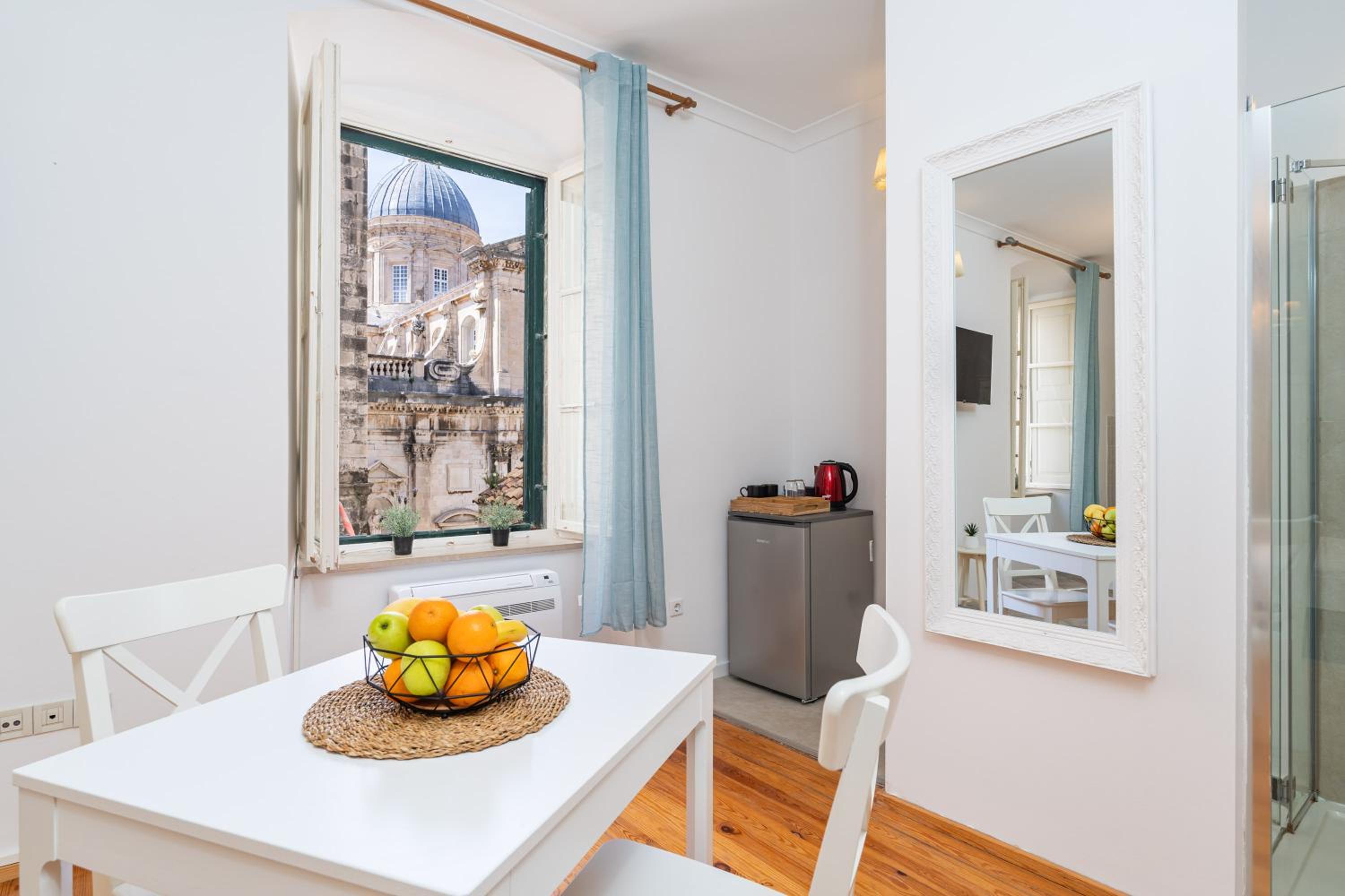 Kenova Apartments Old Town