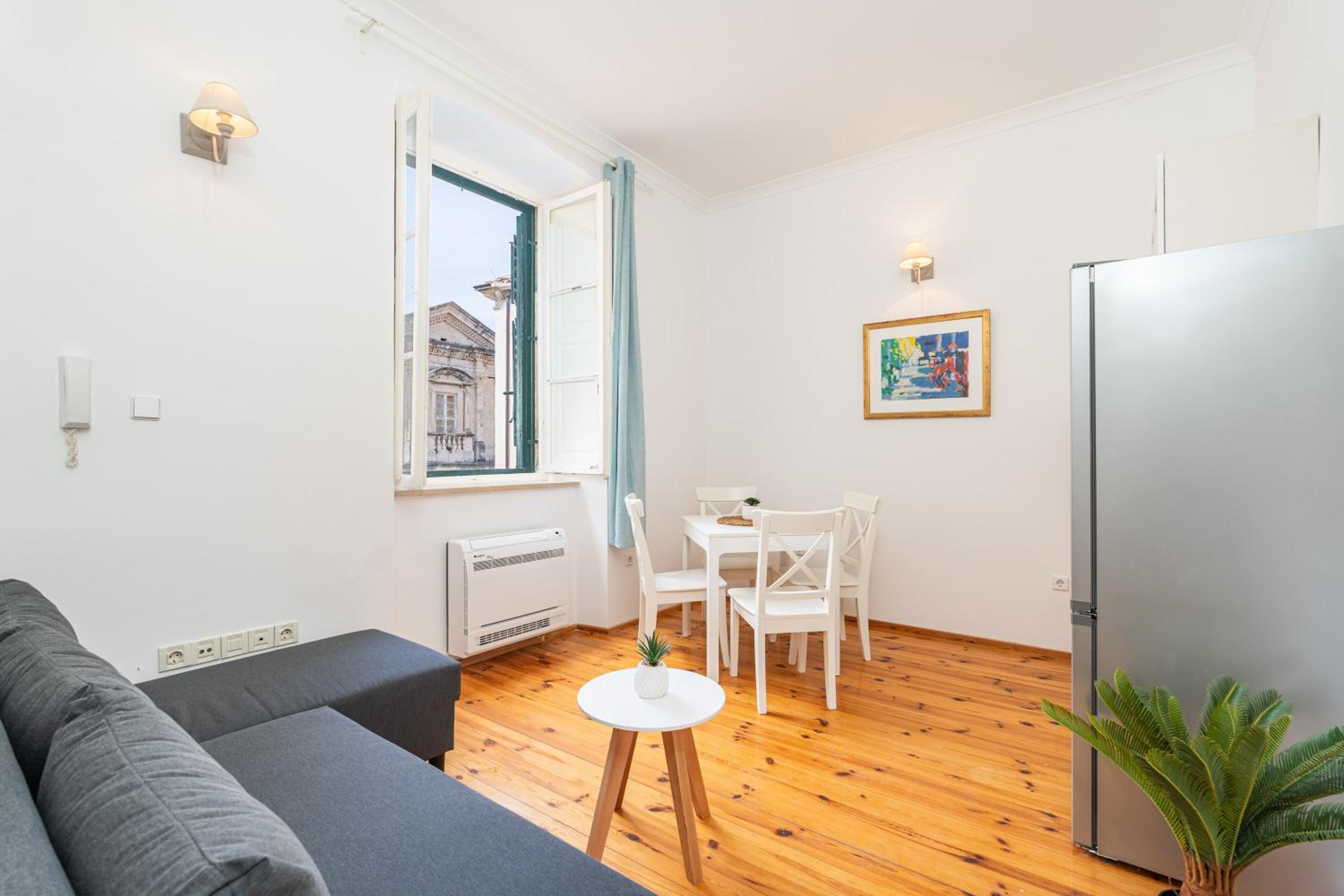 Kenova Apartments Old Town