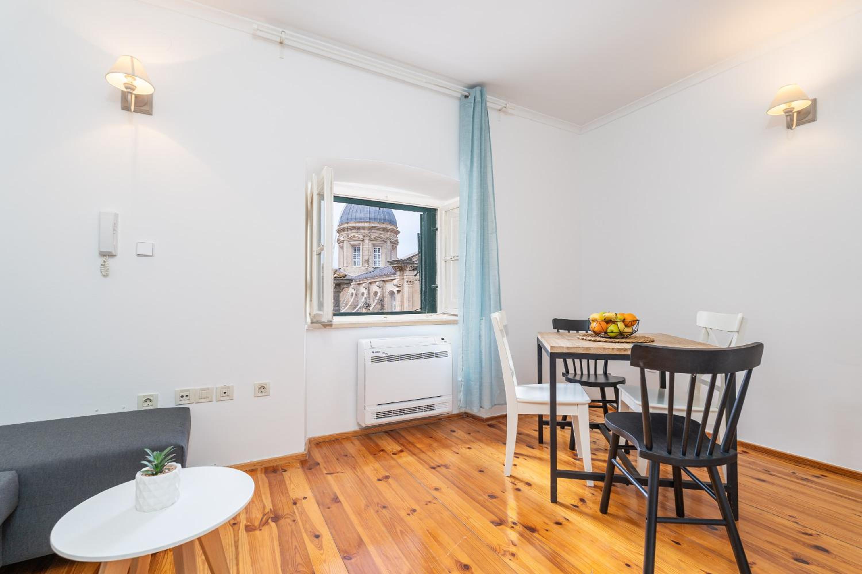 Kenova Apartments Old Town