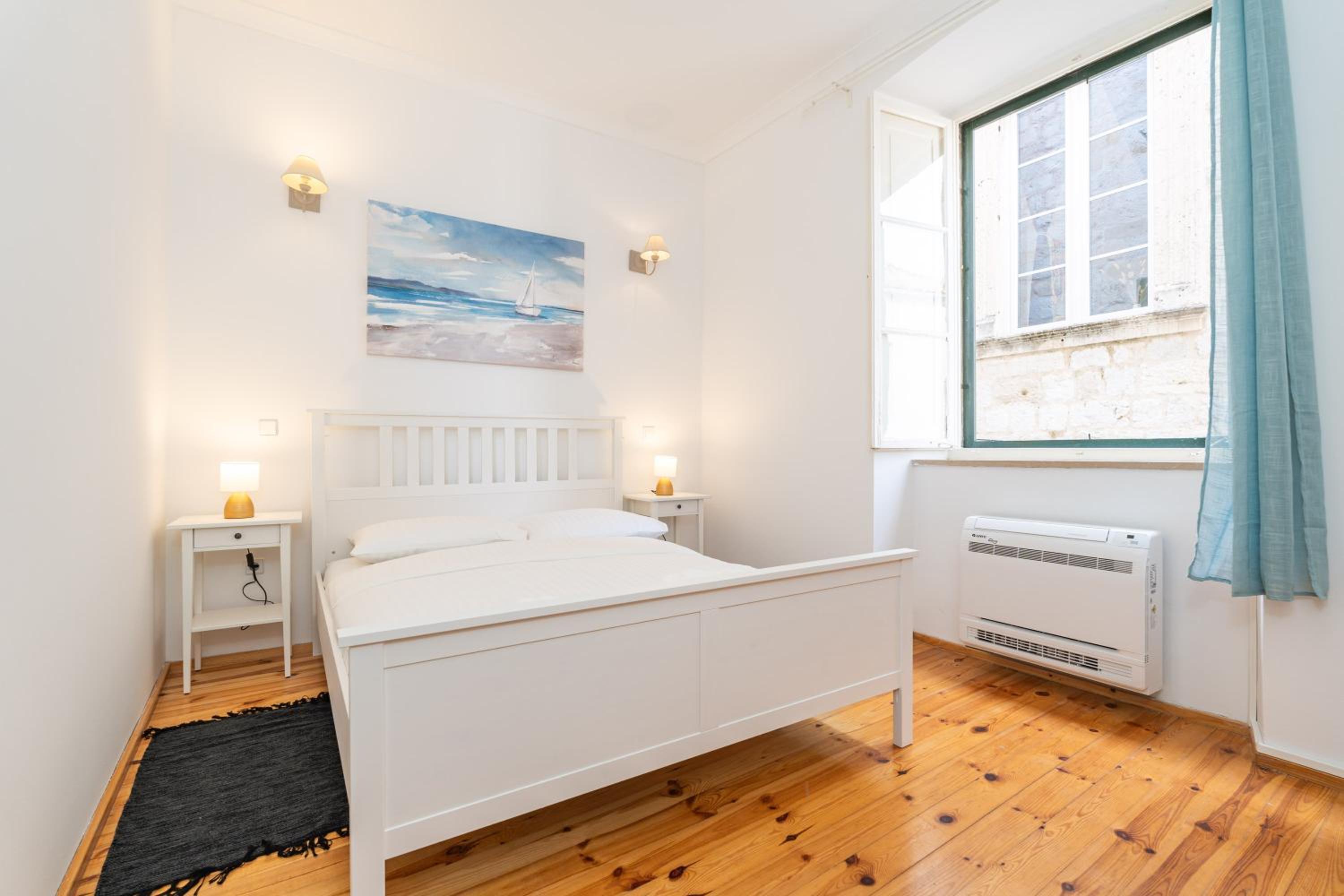 Kenova Apartments Old Town
