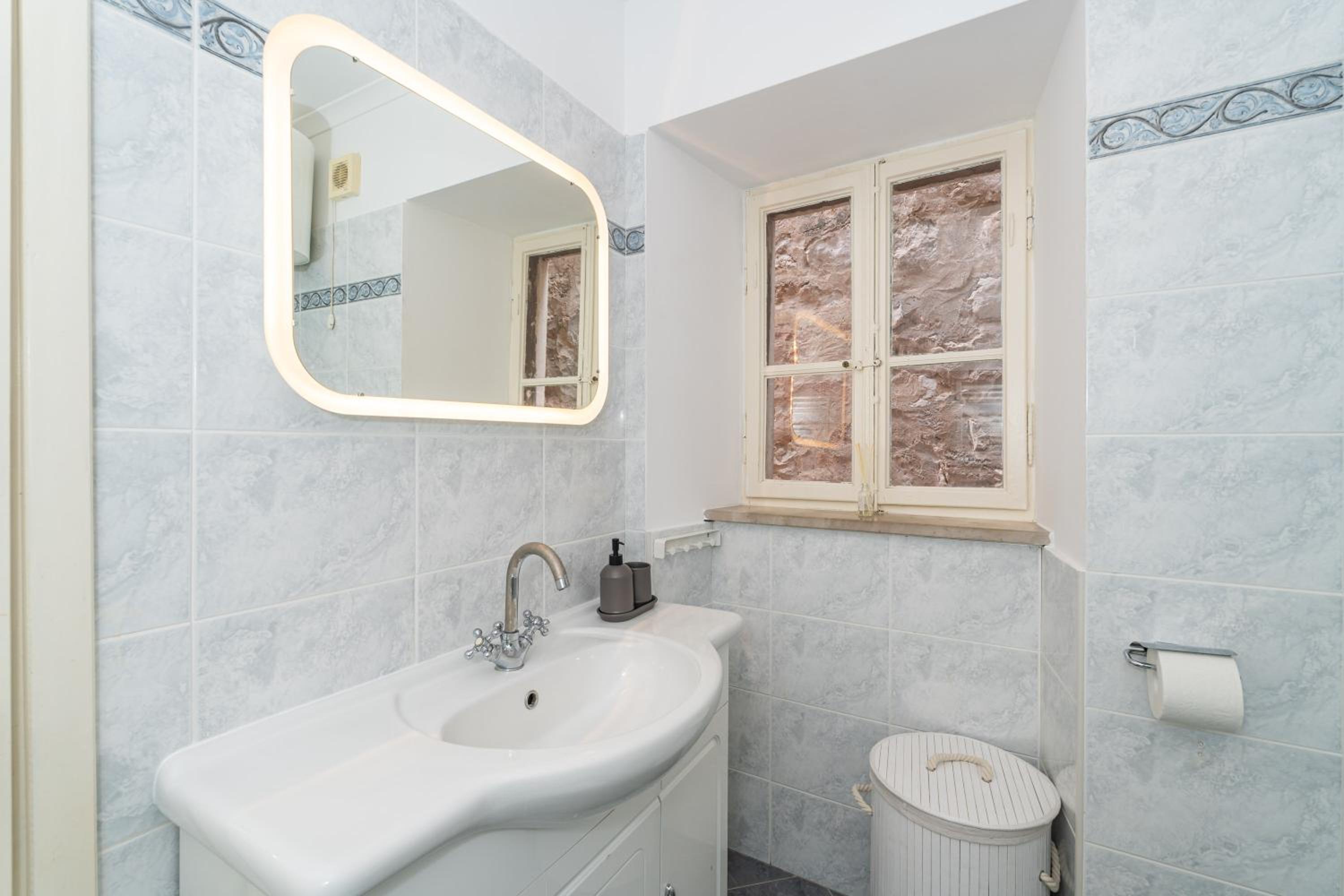 Kenova Apartments Old Town
