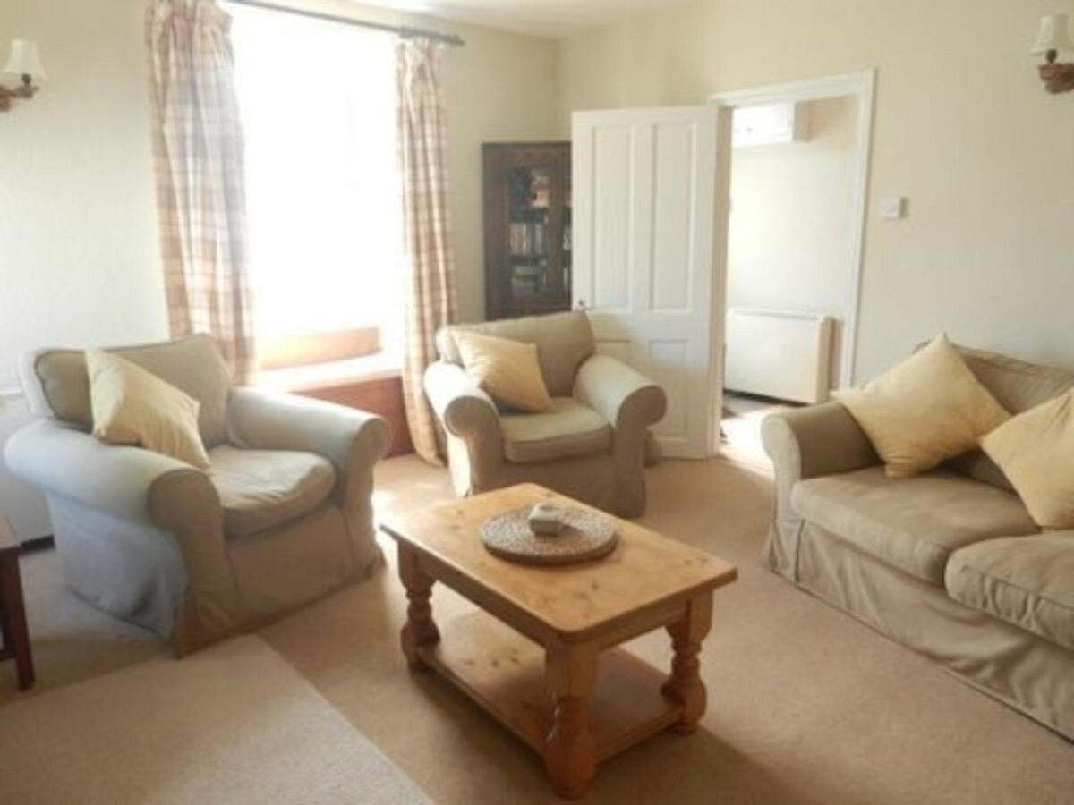 3 Prospect Place, New Quay, sleeps 6, parking, sea views, dog friendly view 4