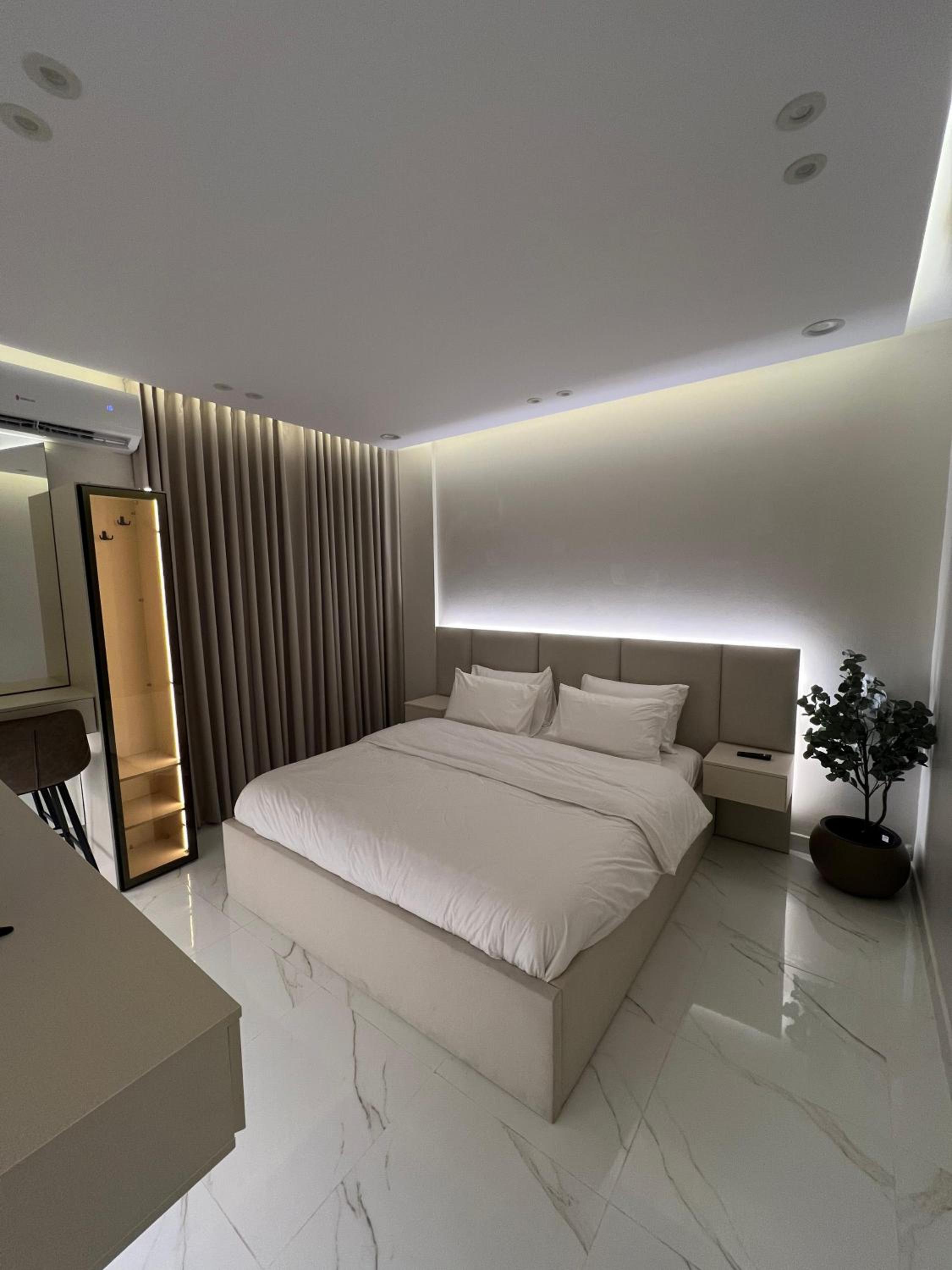 Quiet & elegant Apartment with self-entry