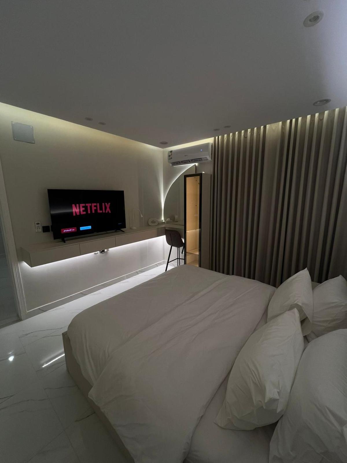 Quiet & elegant Apartment with self-entry