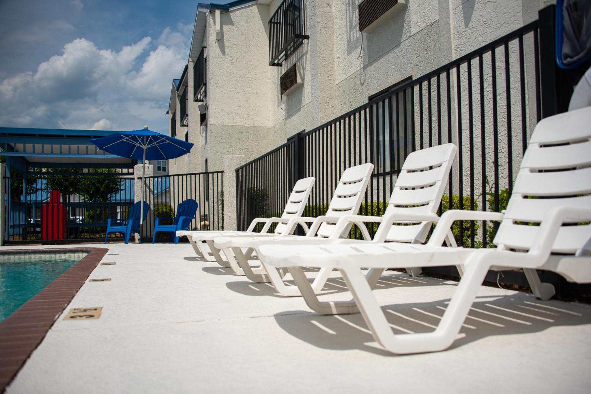 Days Inn by Wyndham Troy view 5