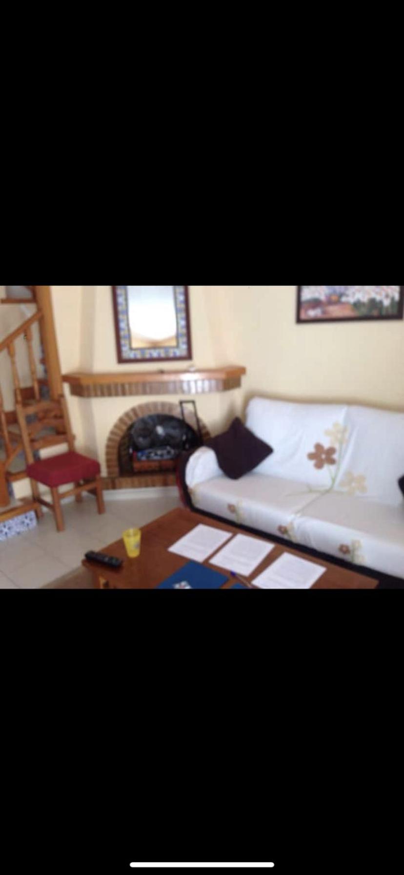 Chalet pareado frente al mar